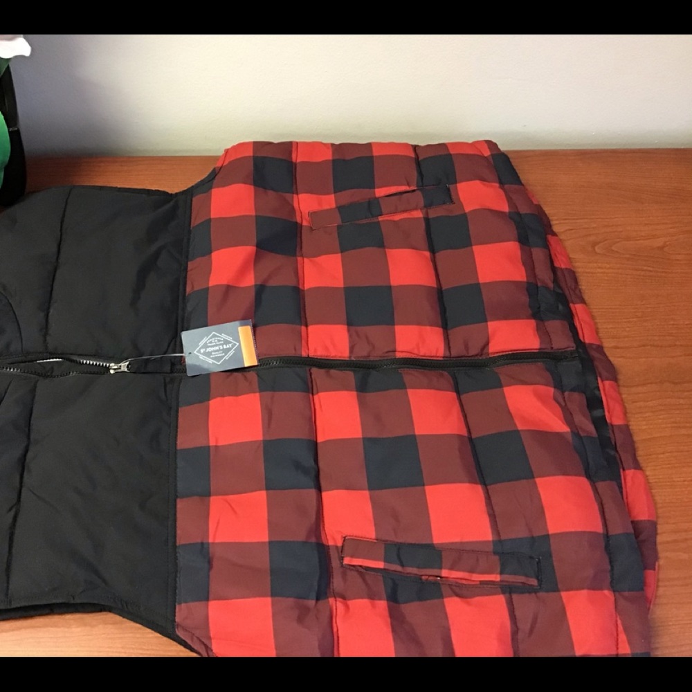Vest - Picture 2 of 6